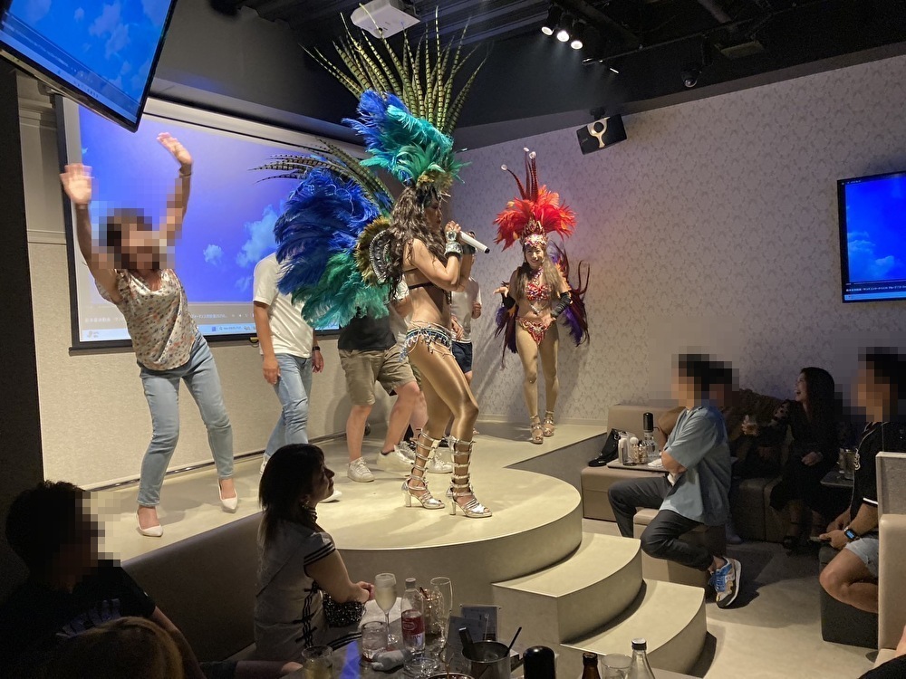 サンバショー出演！安定の盛り上がり！ラウンジ「プリマベイラ」様ステージ！