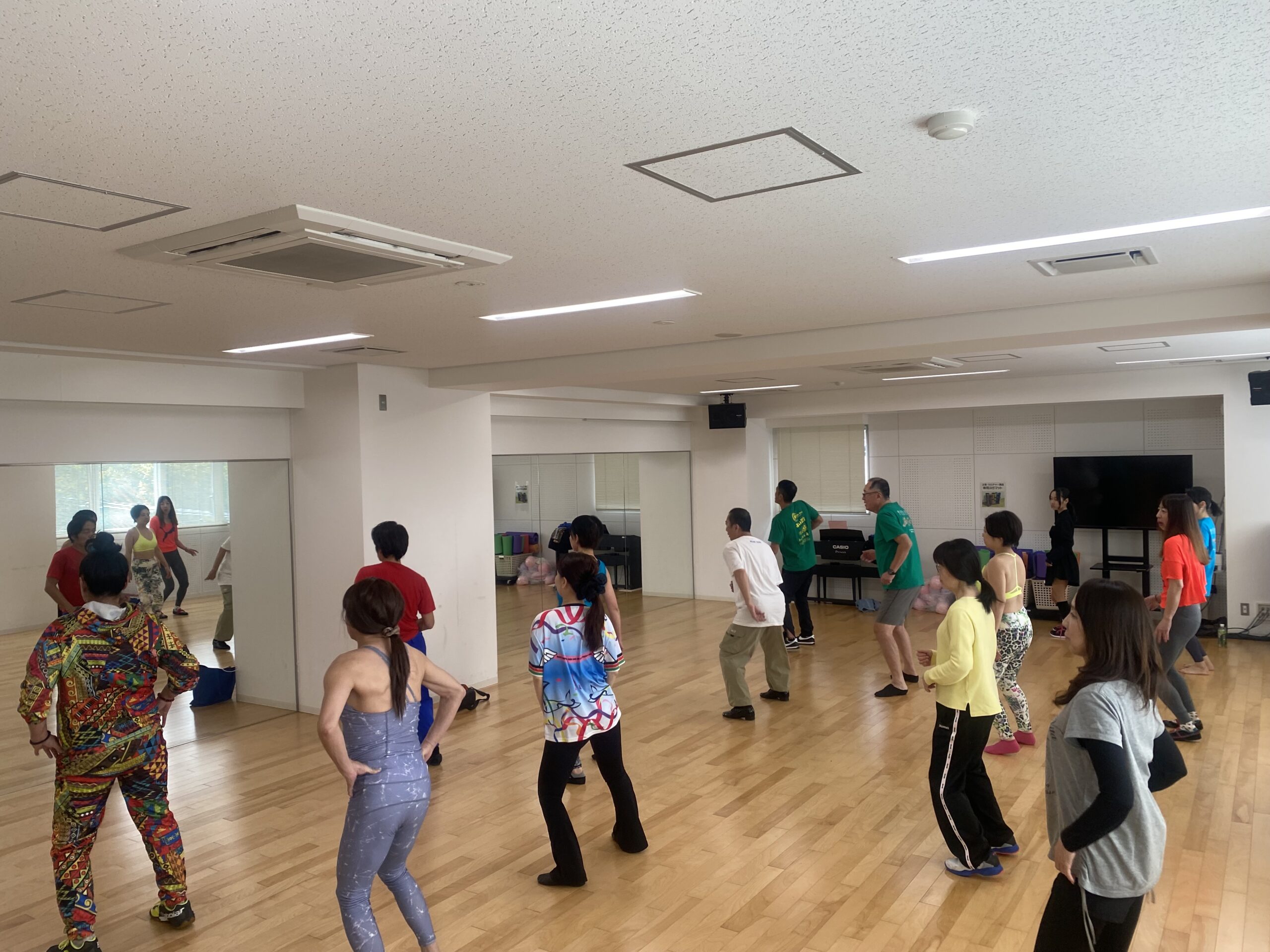 個人様からのご依頼も大歓迎!熊本市内飲食店にてパーティ出演!サンバレッスン大盛況!