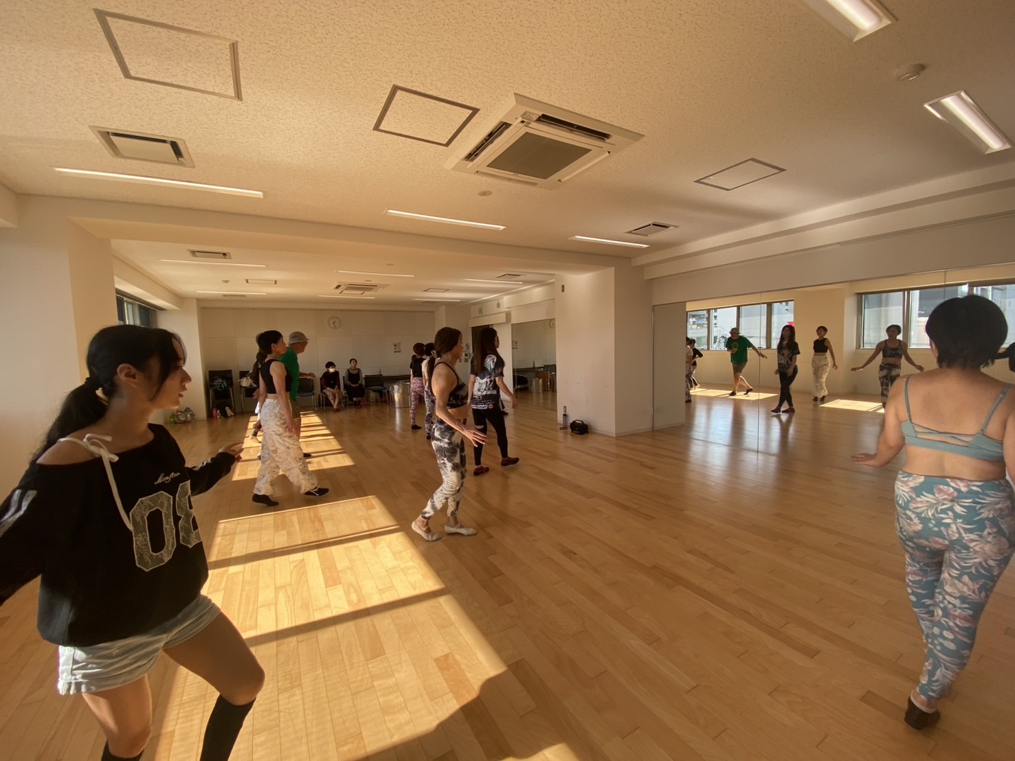 佐賀パーティ出演！インフラを守る皆様をサンバで応援！ダンサーを育てるレッスン開催！